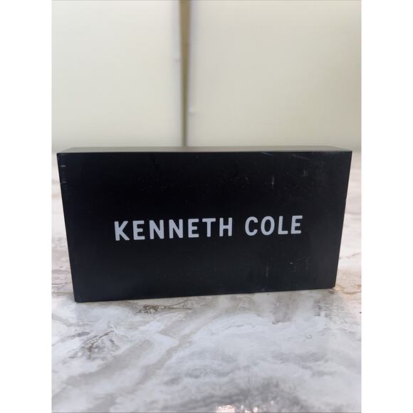 KENNETH COLE 5.5" STORE‎ SIGN DISPLAY - Picture 1 of 8